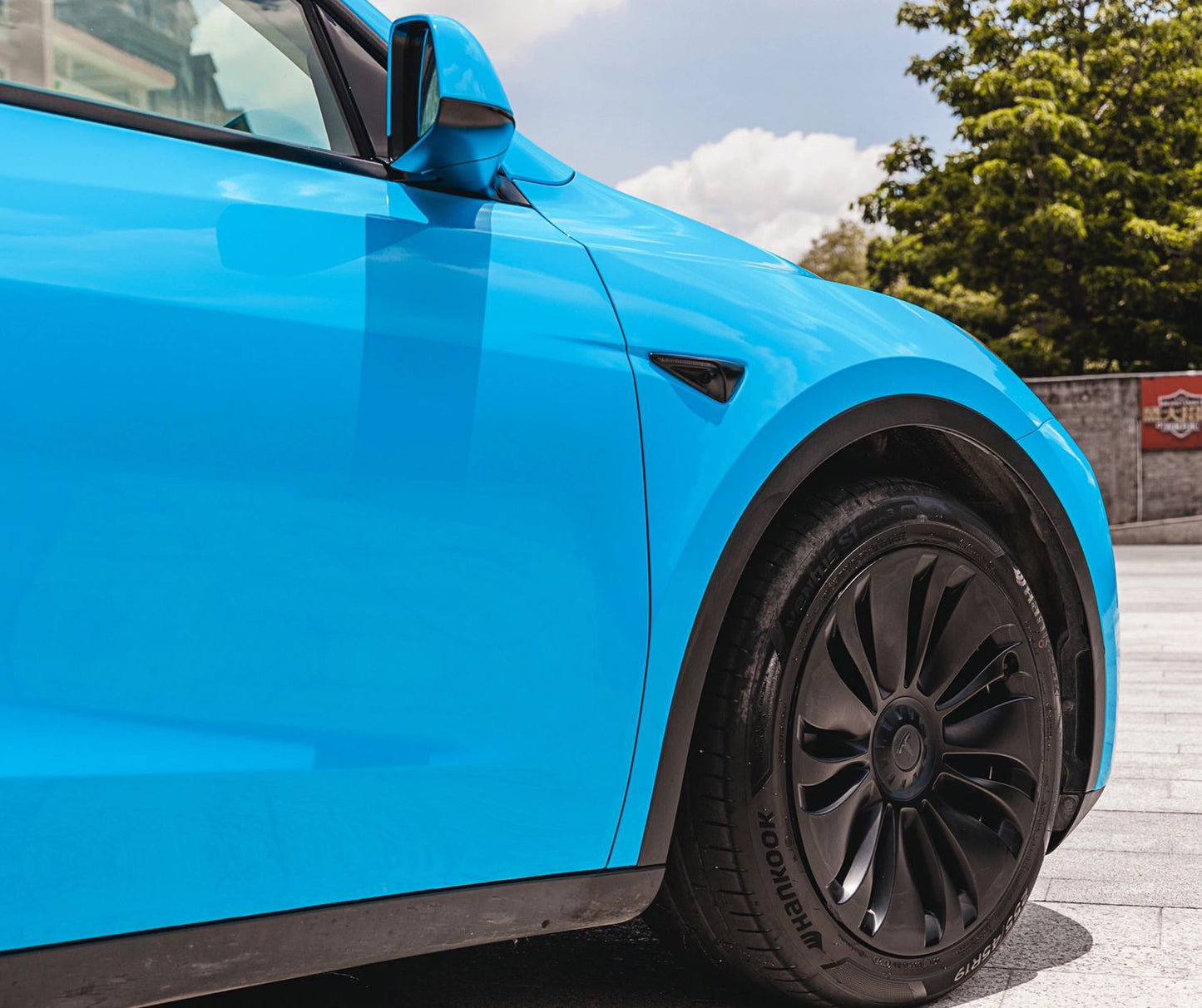 Mallcas™ Glossy Ice Cream Blue Vinyl Wrap (PET Liner)