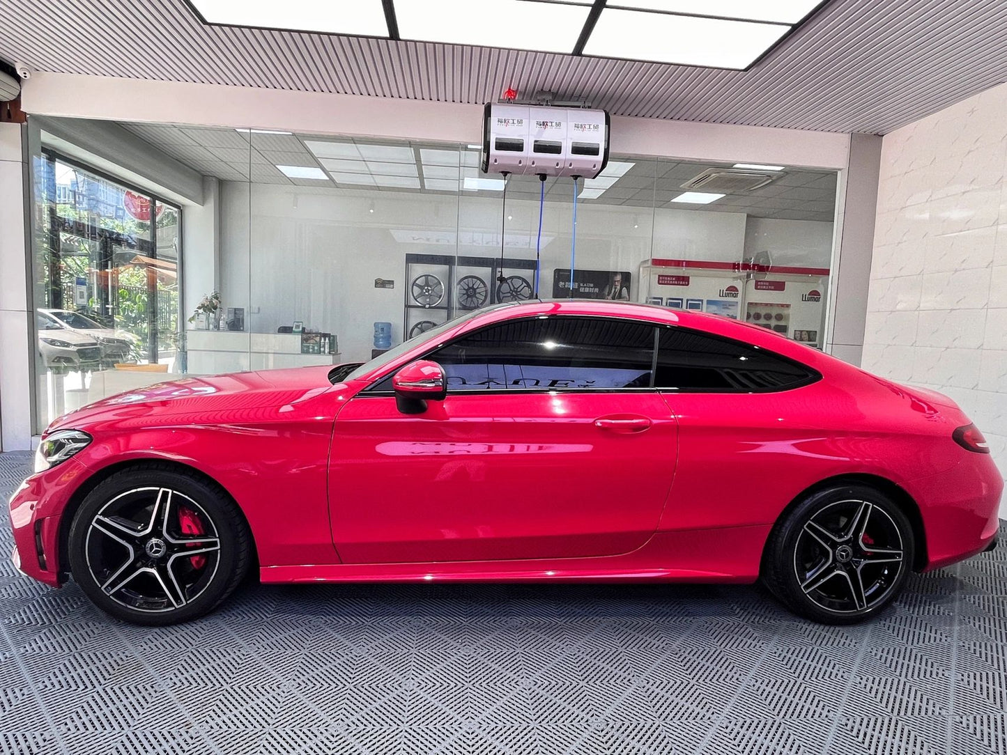 Mallcas™ Glossy Strawberry Red Vinyl Wrap (PET Liner)
