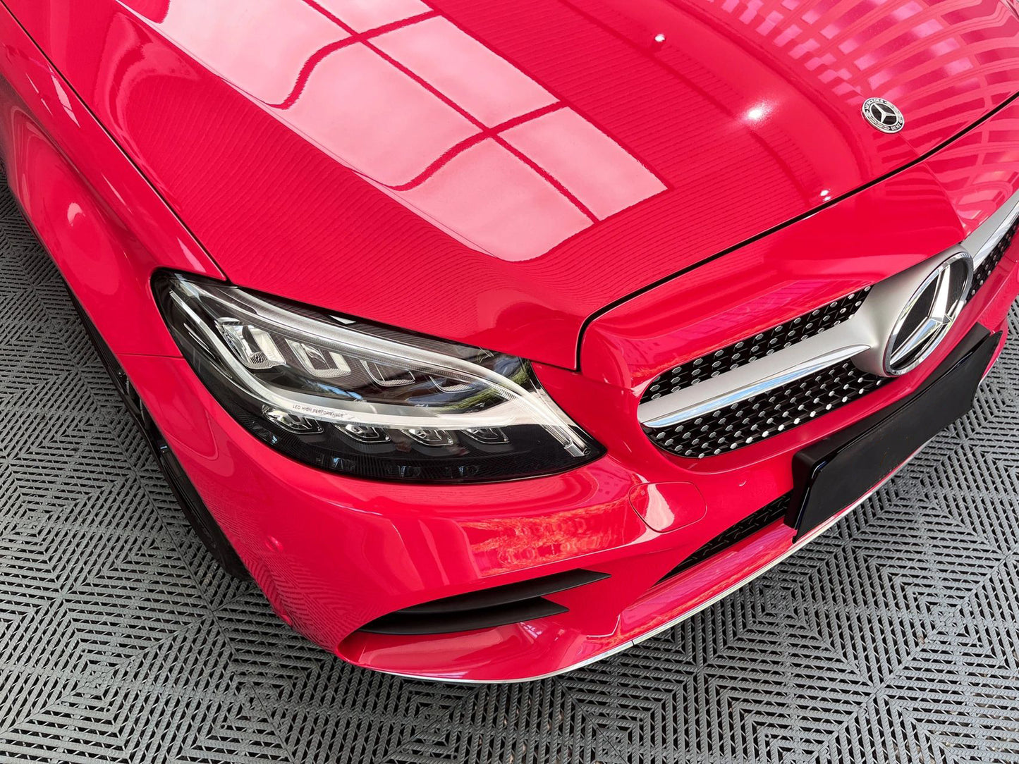 Mallcas™ Glossy Strawberry Red Vinyl Wrap (PET Liner)