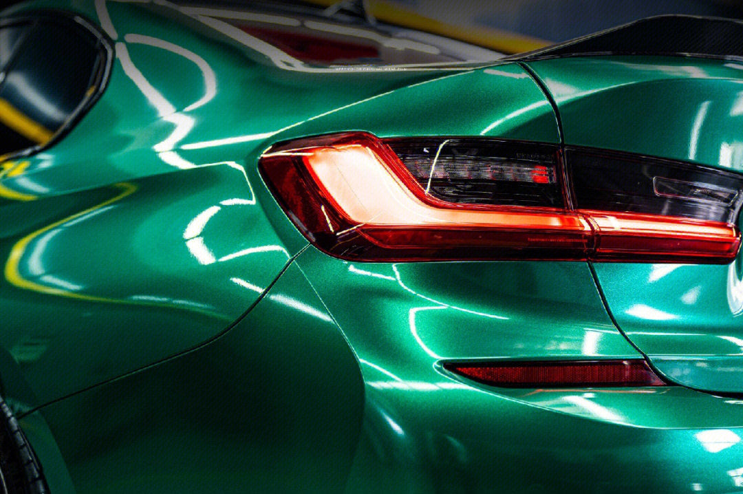 Mallcas™ Glossy Metallic Isle of Man Green Vinyl Wrap (PET Liner)