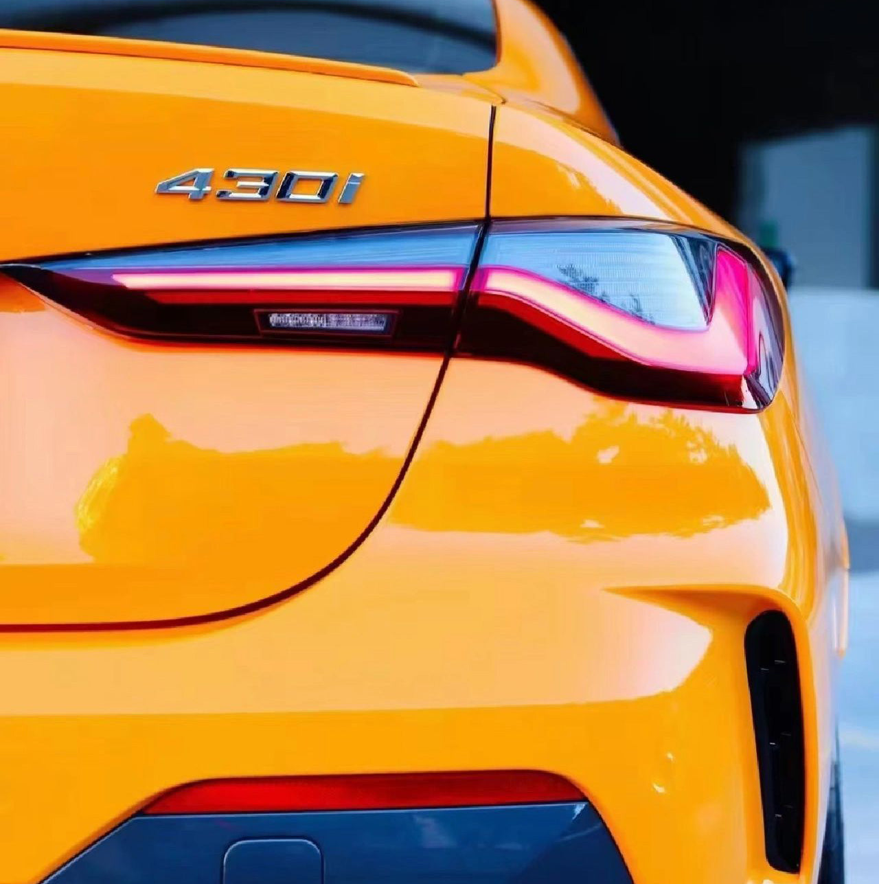 Mallcas™ Glossy Mclaren Orange Vinyl Wrap (PET Liner)