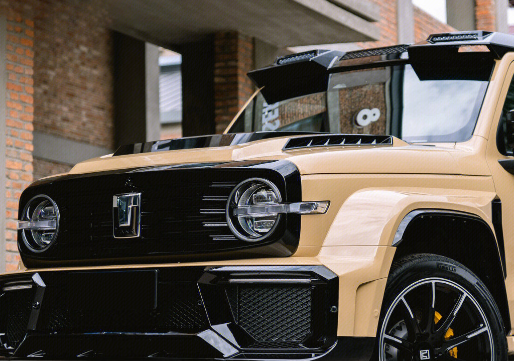 Mallcas™ Glossy Desert Yellow Vinyl Wrap (PET Liner)
