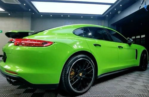 Mallcas™ Glossy Viper Green Vinyl Wrap