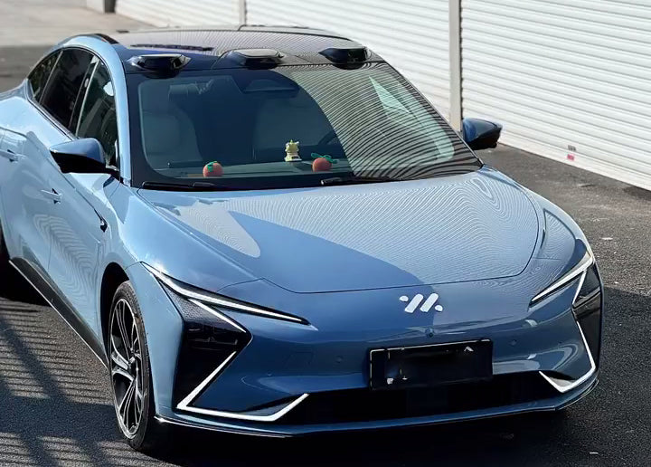 Mallcas™ Glossy Haze Blue Vinyl Wrap (PET Liner)