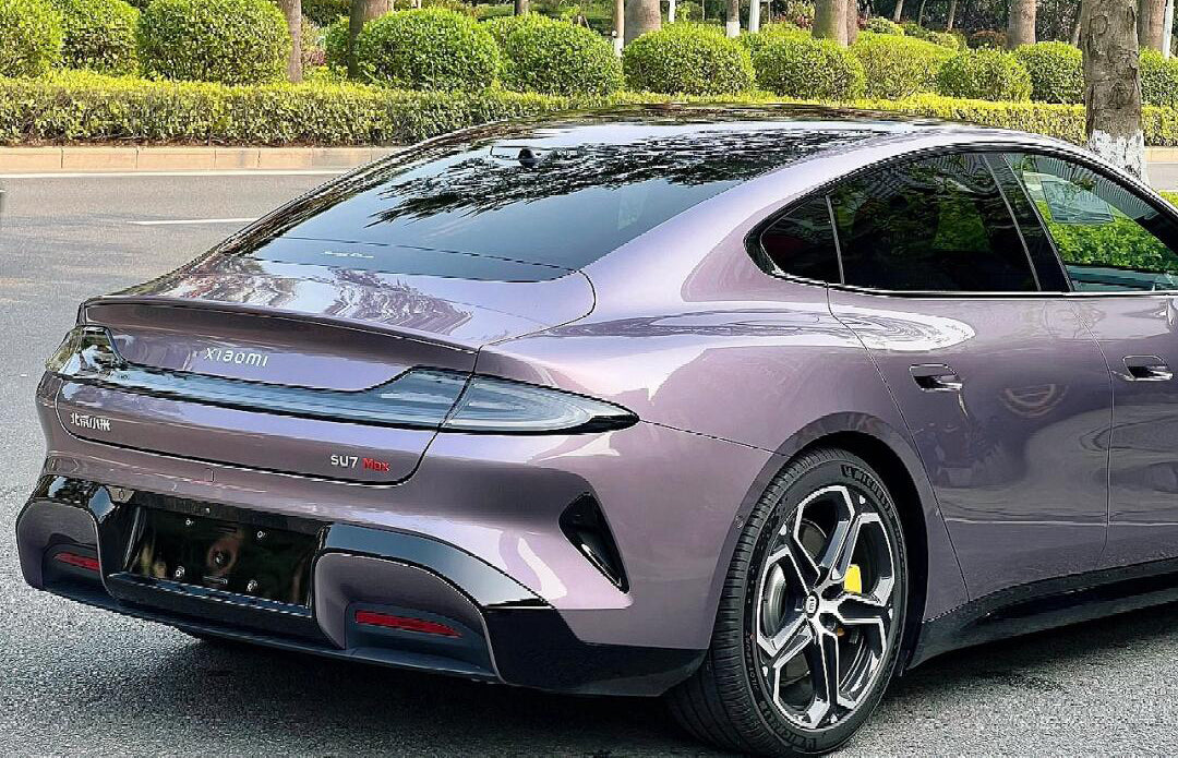 Mallcas™ Glossy Metallic Sunglow Purple Vinyl Wrap (PET Liner)