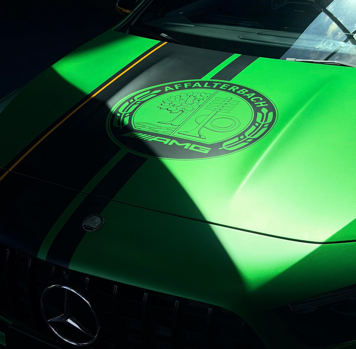 Mallcas™ Matte Metallic Magic Flame Green Vinyl Wrap (PET Liner)