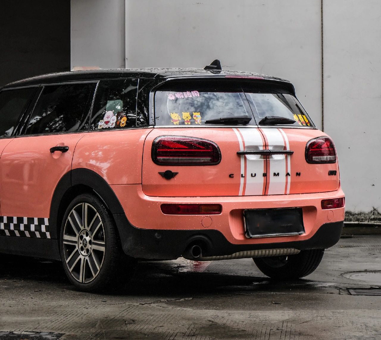 Mallcas™ Glossy Paggy Pink Vinyl Wrap (PET Liner)