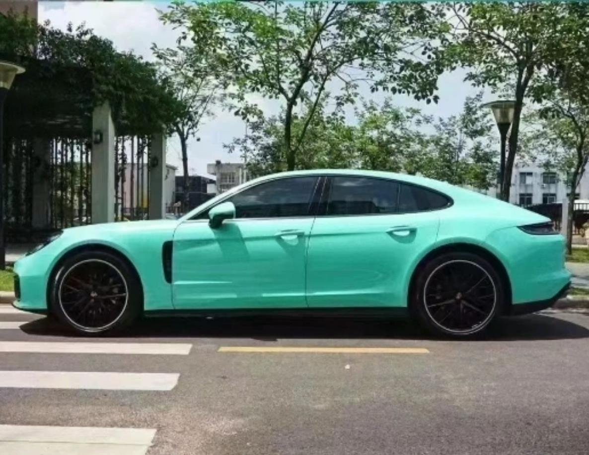 Mallcas™ Glossy Mint Green Vinyl Wrap