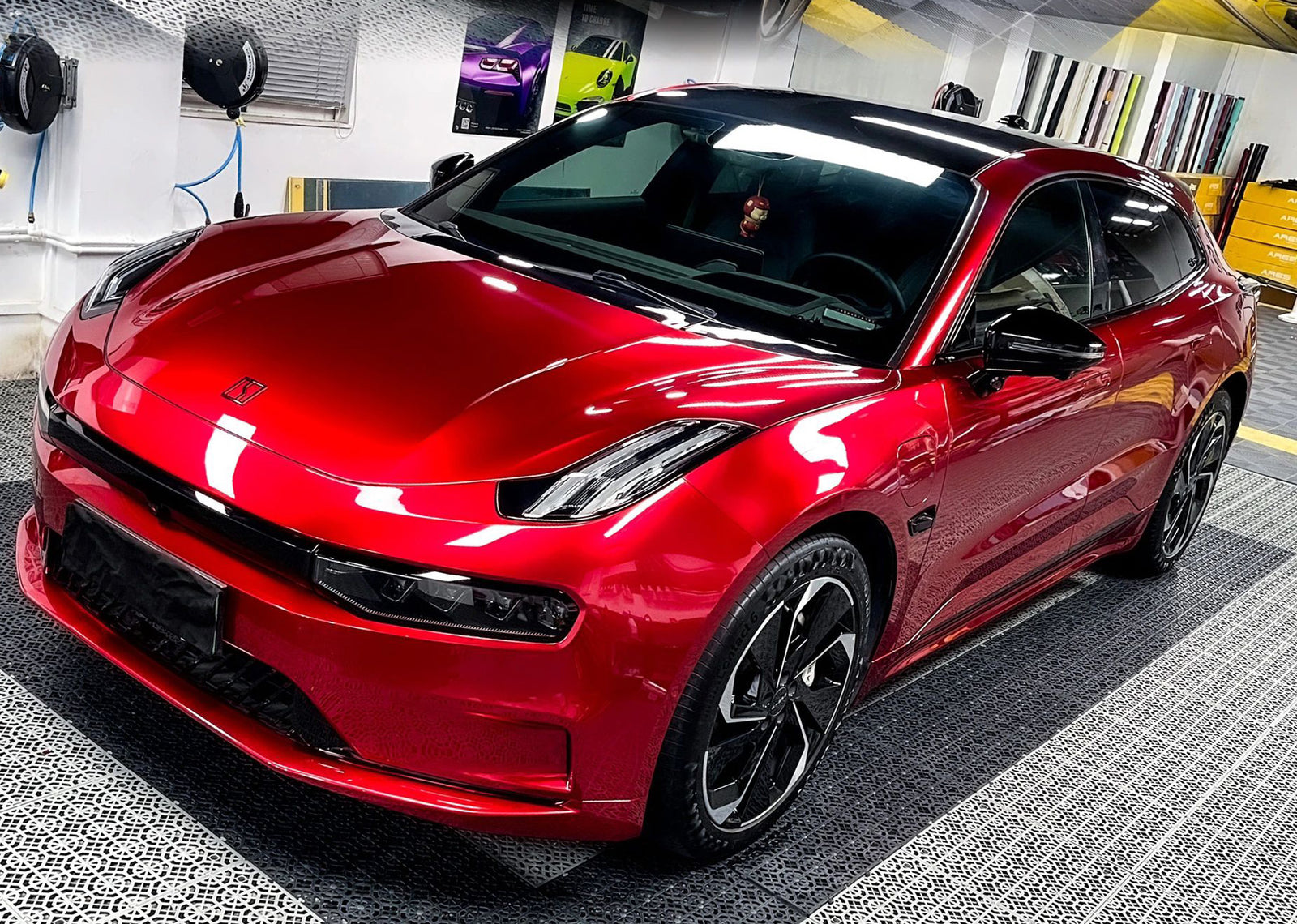 Mallcas™ Glossy Liquid Metallic Ruby Red Vinyl Wrap (PET Liner)