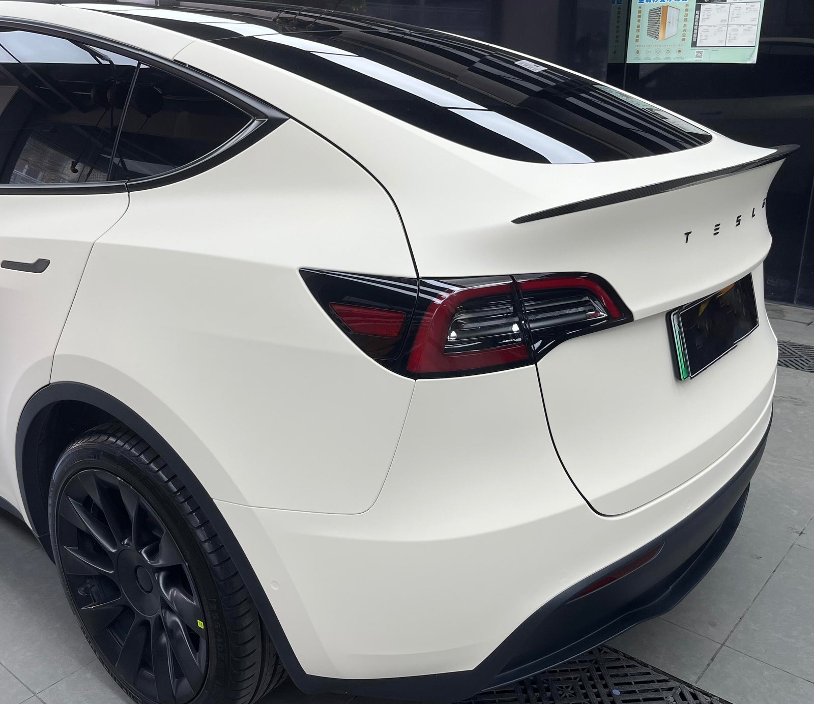 Mallcas™ Ultimate Flat Coopers White Vinyl Wrap (PET Liner)
