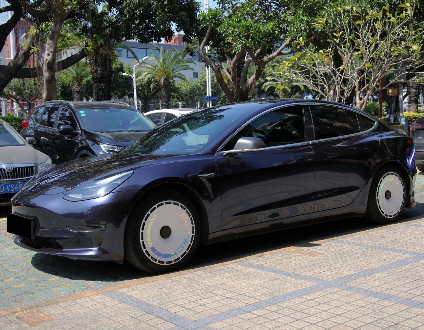 Mallcas™ Glossy Metallic Carbon Grey Blue Vinyl Wrap