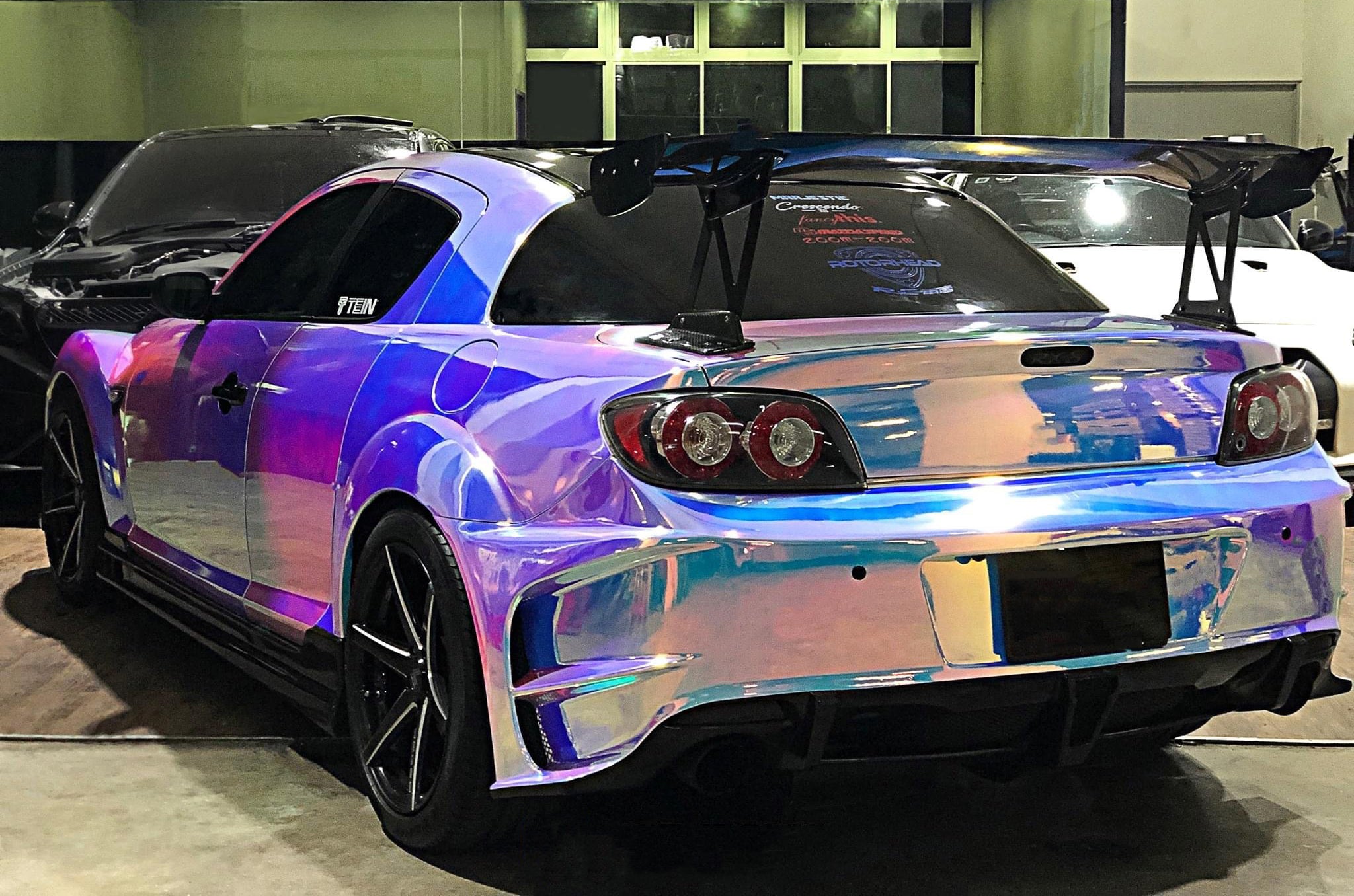 Mallcas™ Glossy Rainbow Chrome White Vinyl Wrap (PET Liner)