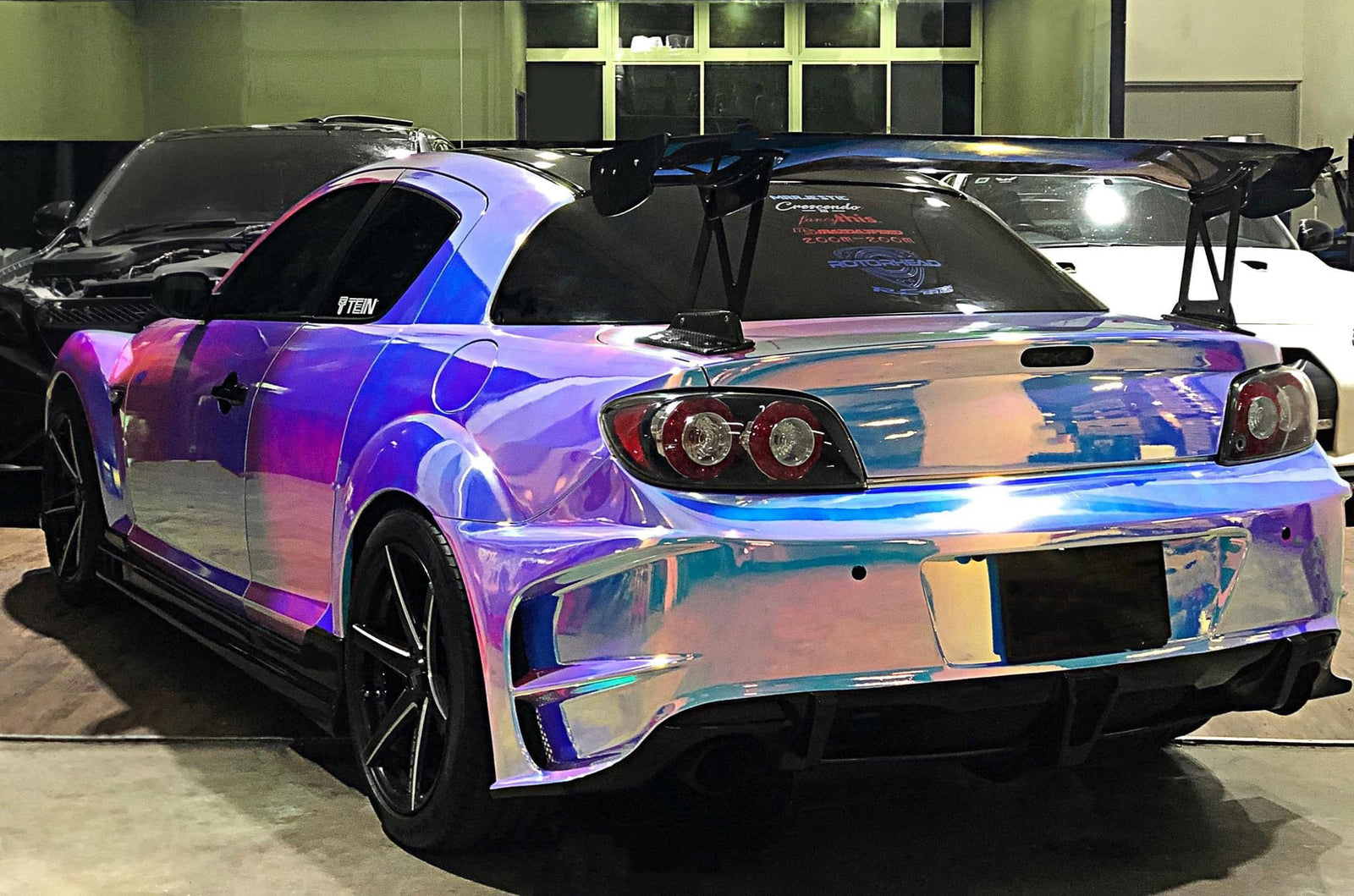 Mallcas™ Glossy Rainbow Chrome White Vinyl Wrap (PET Liner)