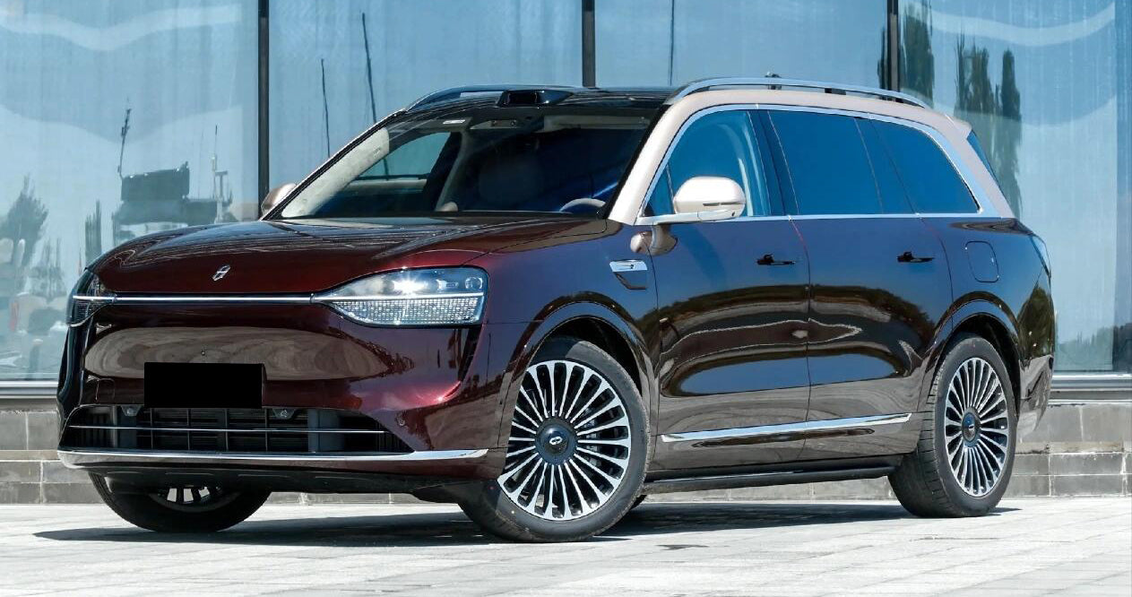 Mallcas™ Glossy Metallic Copper Red Vinyl Wrap (PET Liner)