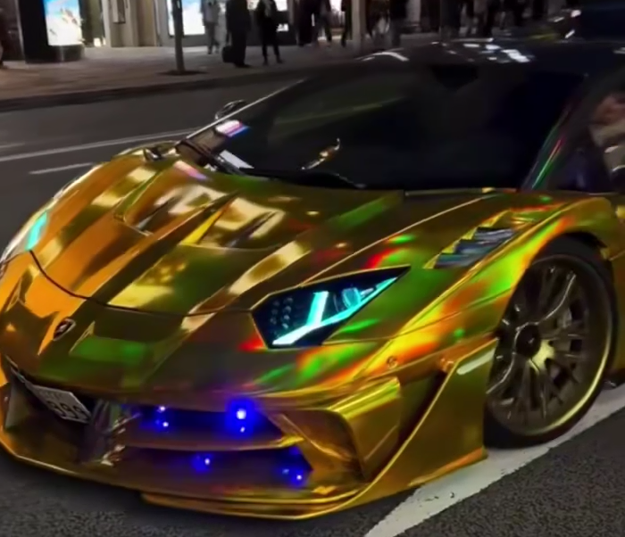 Mallcas™ Holographic Chrome Gold Vinyl Wrap (PET Liner)