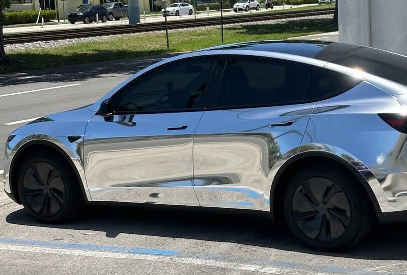 Mallcas™ Mirror Chrome Silver Vinyl Wrap (PET Liner)