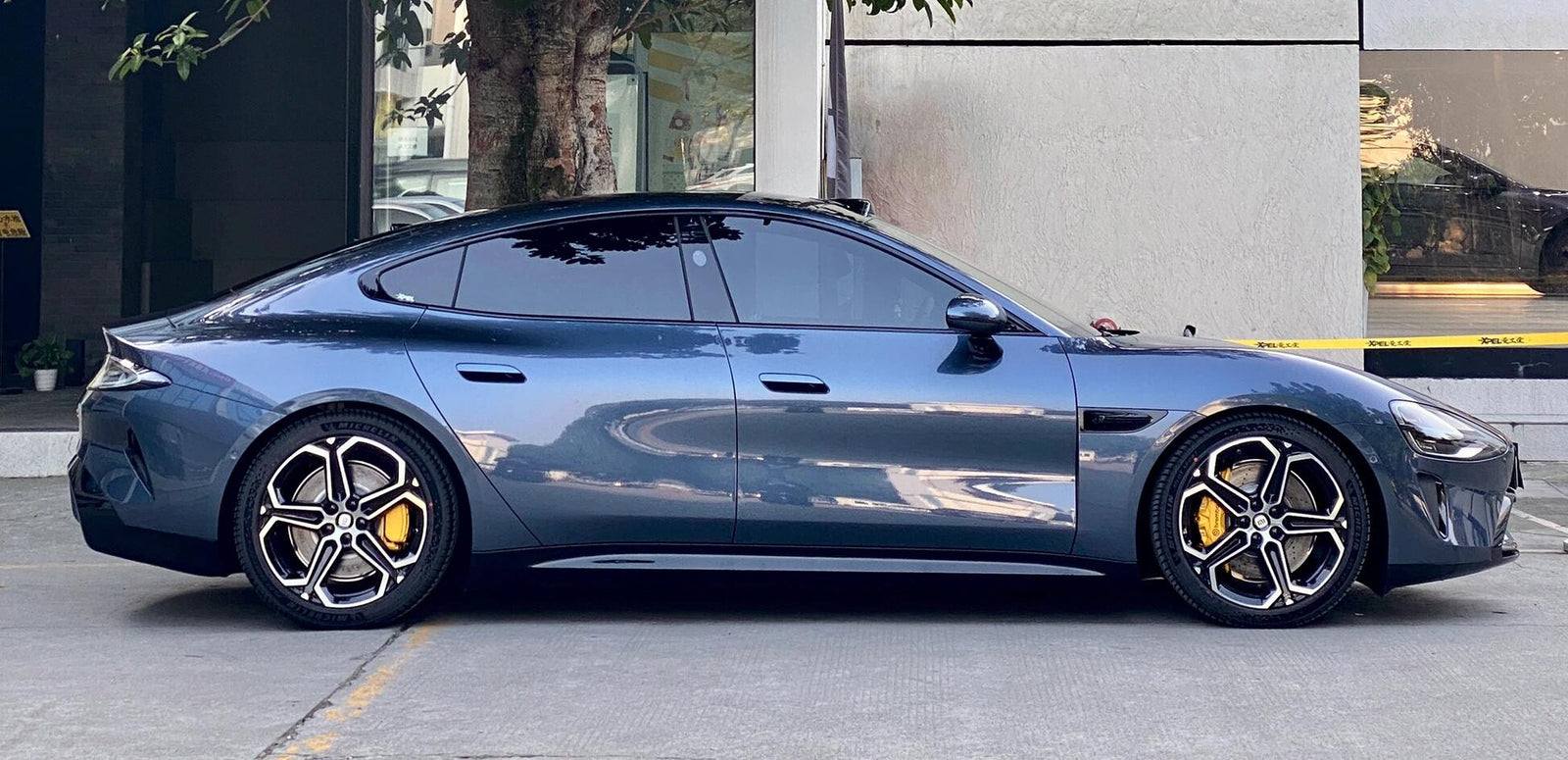 Mallcas™ Glossy Metallic Cambrian Limestone Vinyl Wrap (PET Liner)