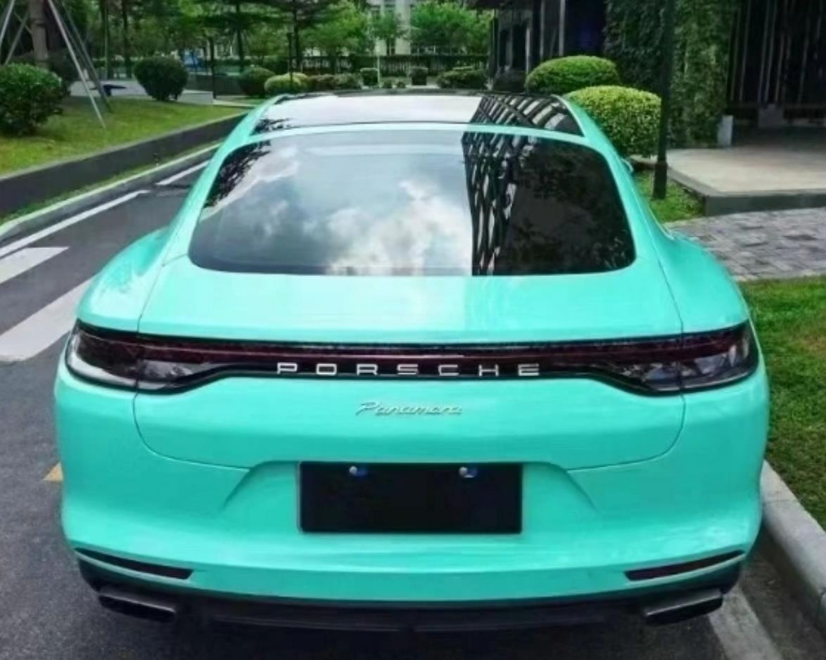 Mallcas™ Glossy Mint Green Vinyl Wrap