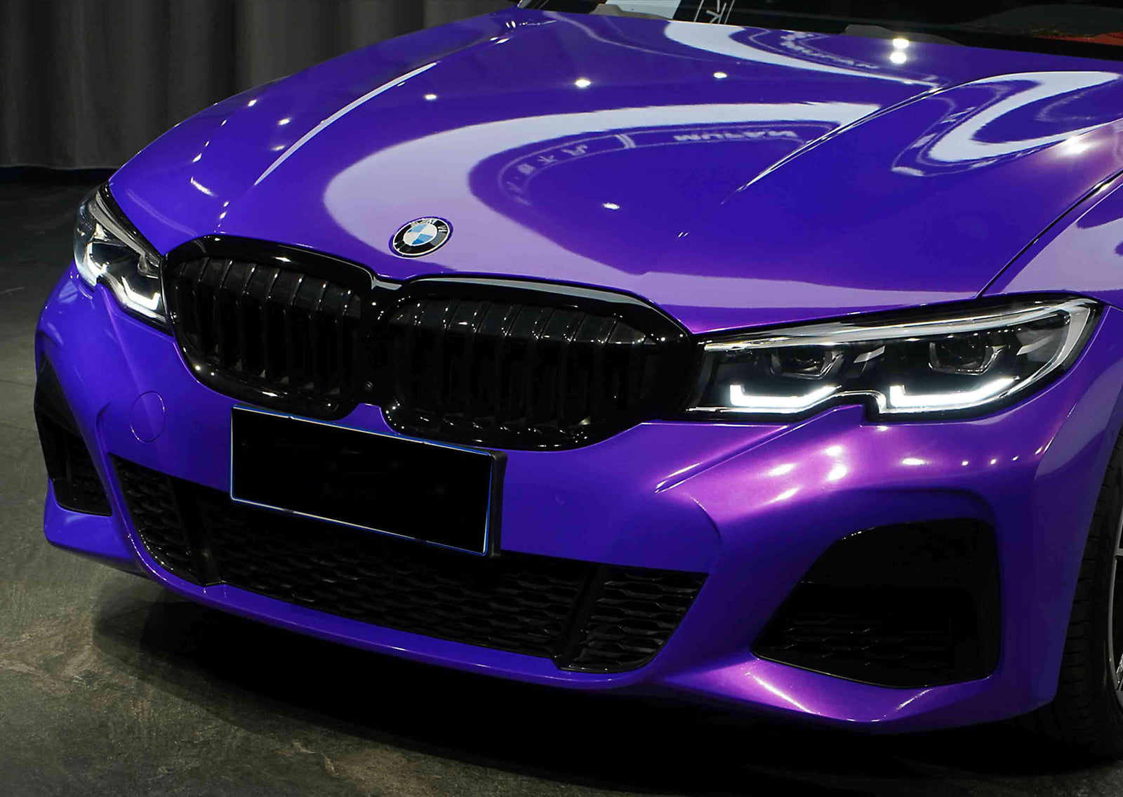 Mallcas™ Glossy Ghost Purple Vinyl Wrap (PET Liner)