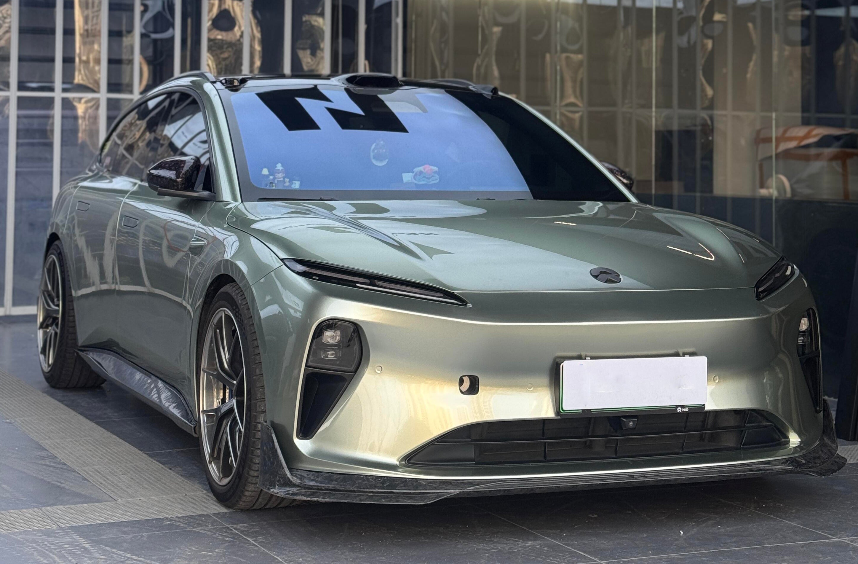 Mallcas™ Glossy Metallic Jade Green Vinyl Wrap (PET Liner)