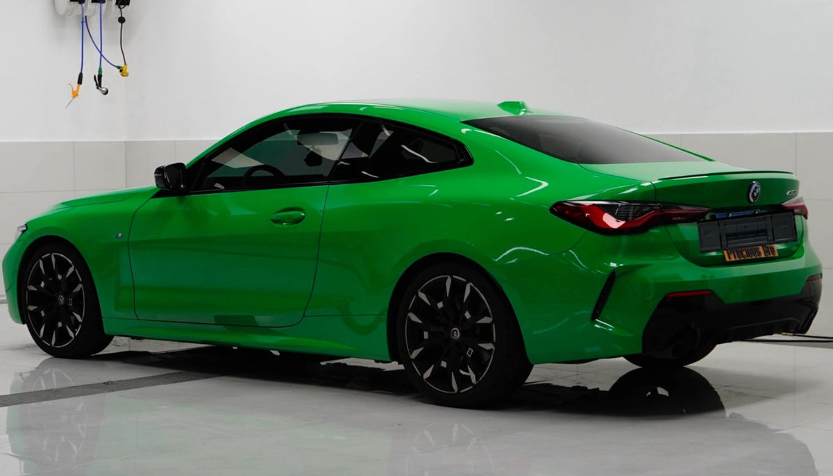 Mallcas™ Glossy Signal Green Vinyl Wrap (PET Liner)