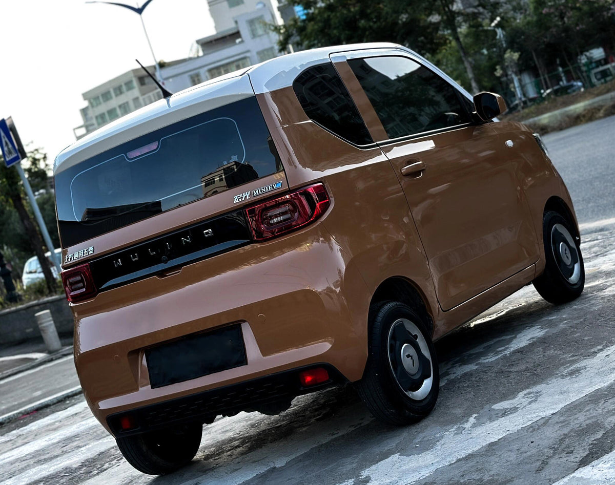 Mallcas™ Glossy Caramel Brown Vinyl Wrap (PET Liner)