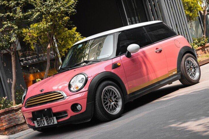 Mallcas™ Glossy Bean Red Vinyl Wrap (PET Liner)
