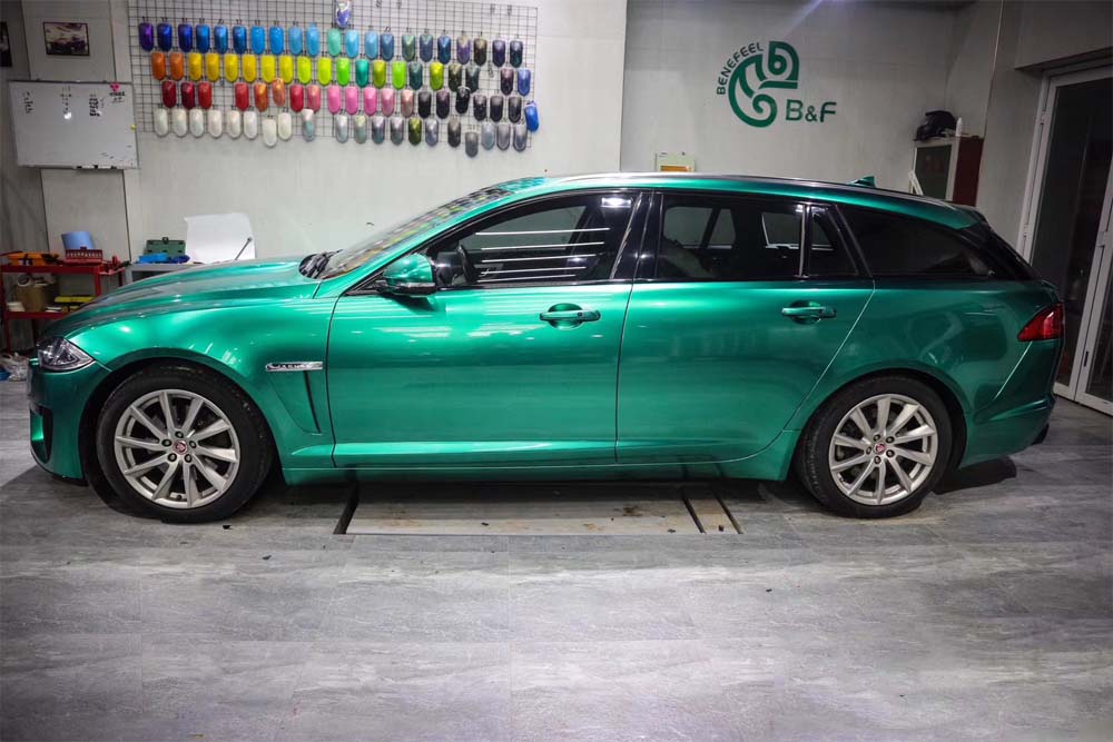 Mallcas™ Glossy Metallic Paint Emerald Green Vinyl Wrap