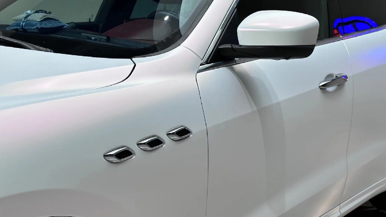 Mallcas™ Matte Diamond Pink White Vinyl Wrap (PET Liner)
