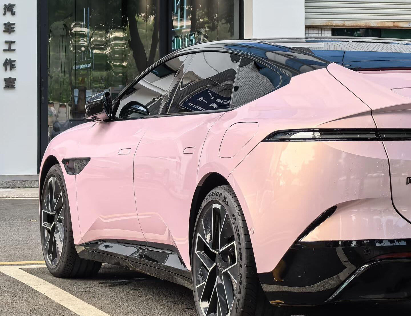 Mallcas™ Glossy Liquid Metallic Champagne Pink Vinyl Wrap (PET Liner)