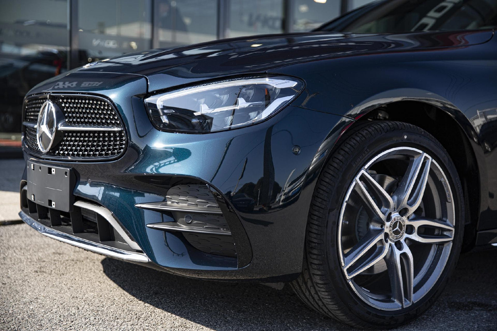 Mallcas™ Glossy Metallic Turquoise Green Vinyl Wrap (PET Liner)