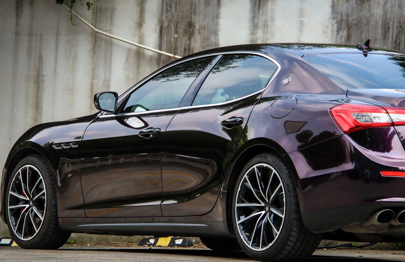 Mallcas™ Glossy Metallic Gentian Purple Vinyl Wrap (PET Liner)