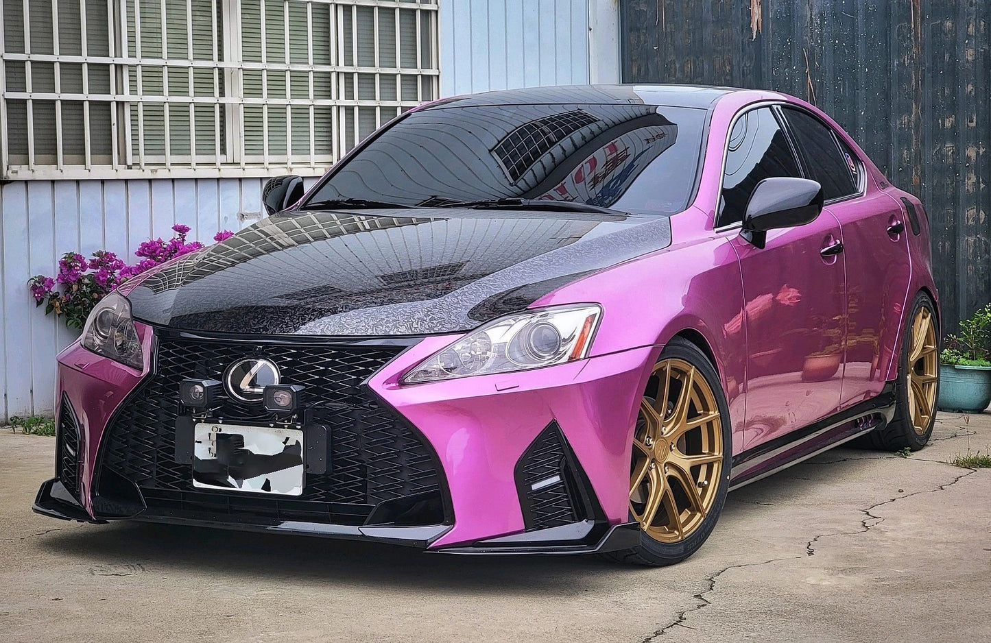 Mallcas™ Ultra Gloss Paint Metallic Pink Vinyl Wrap (PET Liner)