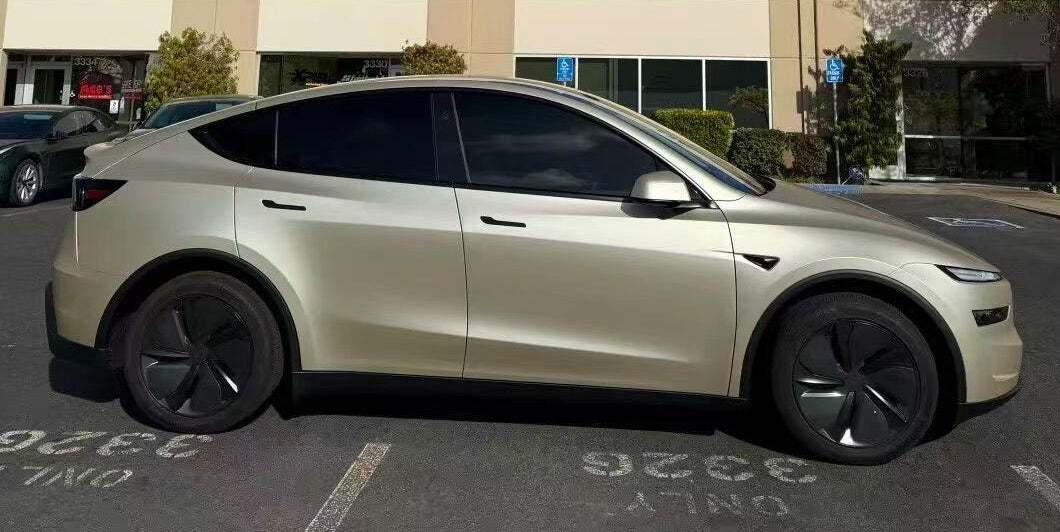 Mallcas™ Ultra Matte Twilight Gold Vinyl Wrap (PET Liner)