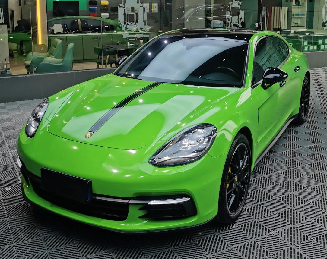 Mallcas™ Glossy Viper Green Vinyl Wrap