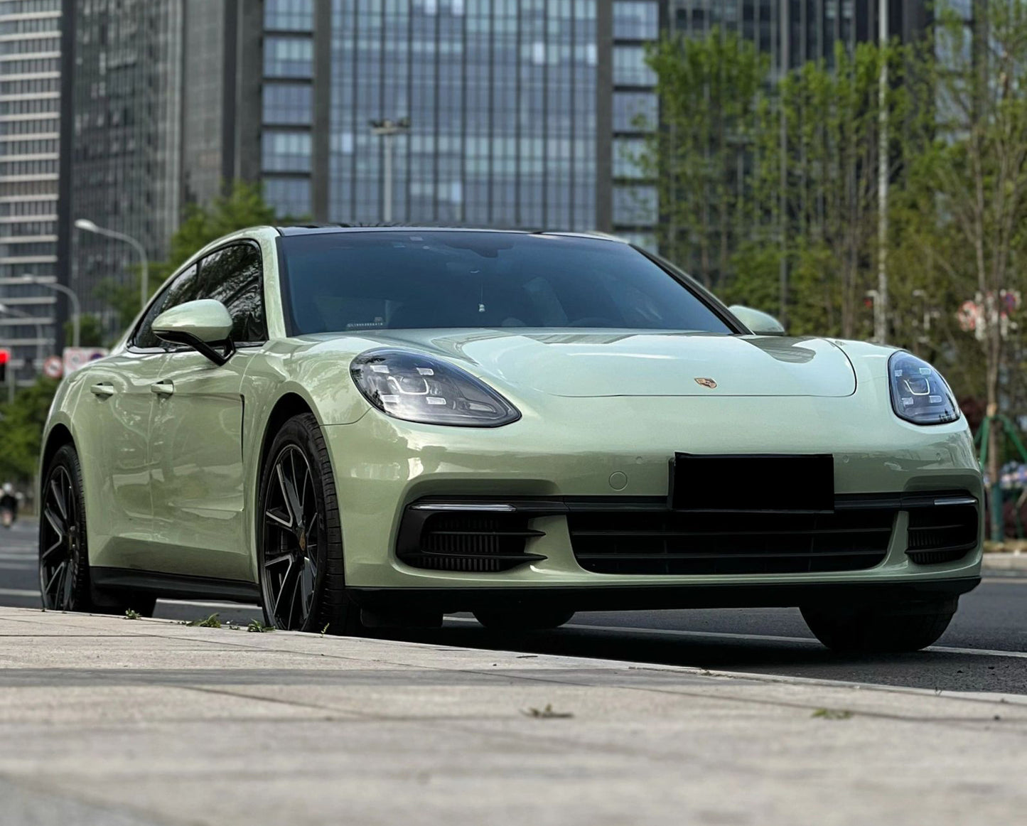 Mallcas™ Glossy Khaki Green Vinyl Wrap (PET Liner)