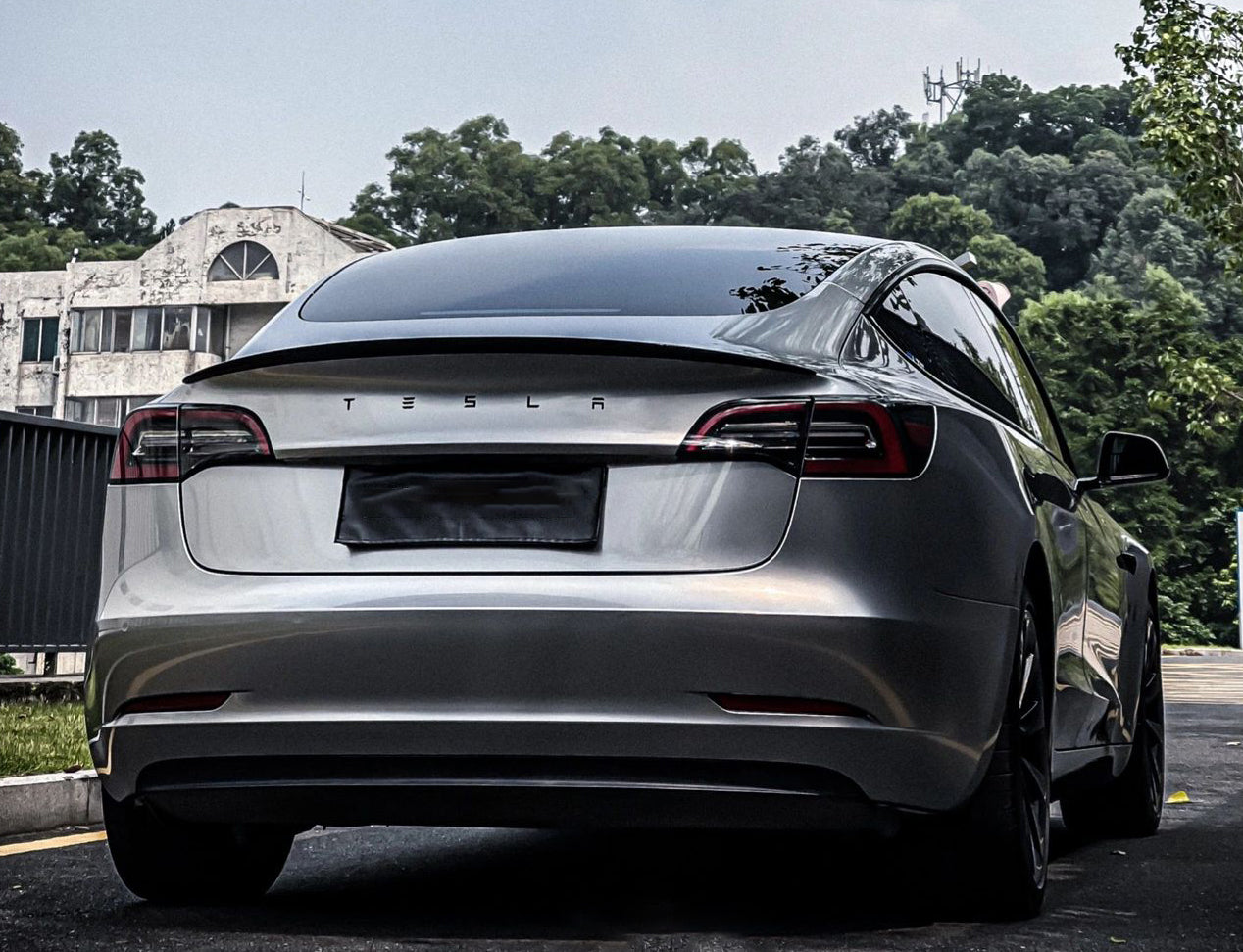 Mallcas™ Glossy Metallic GT Silver Vinyl Wrap (PET Liner)