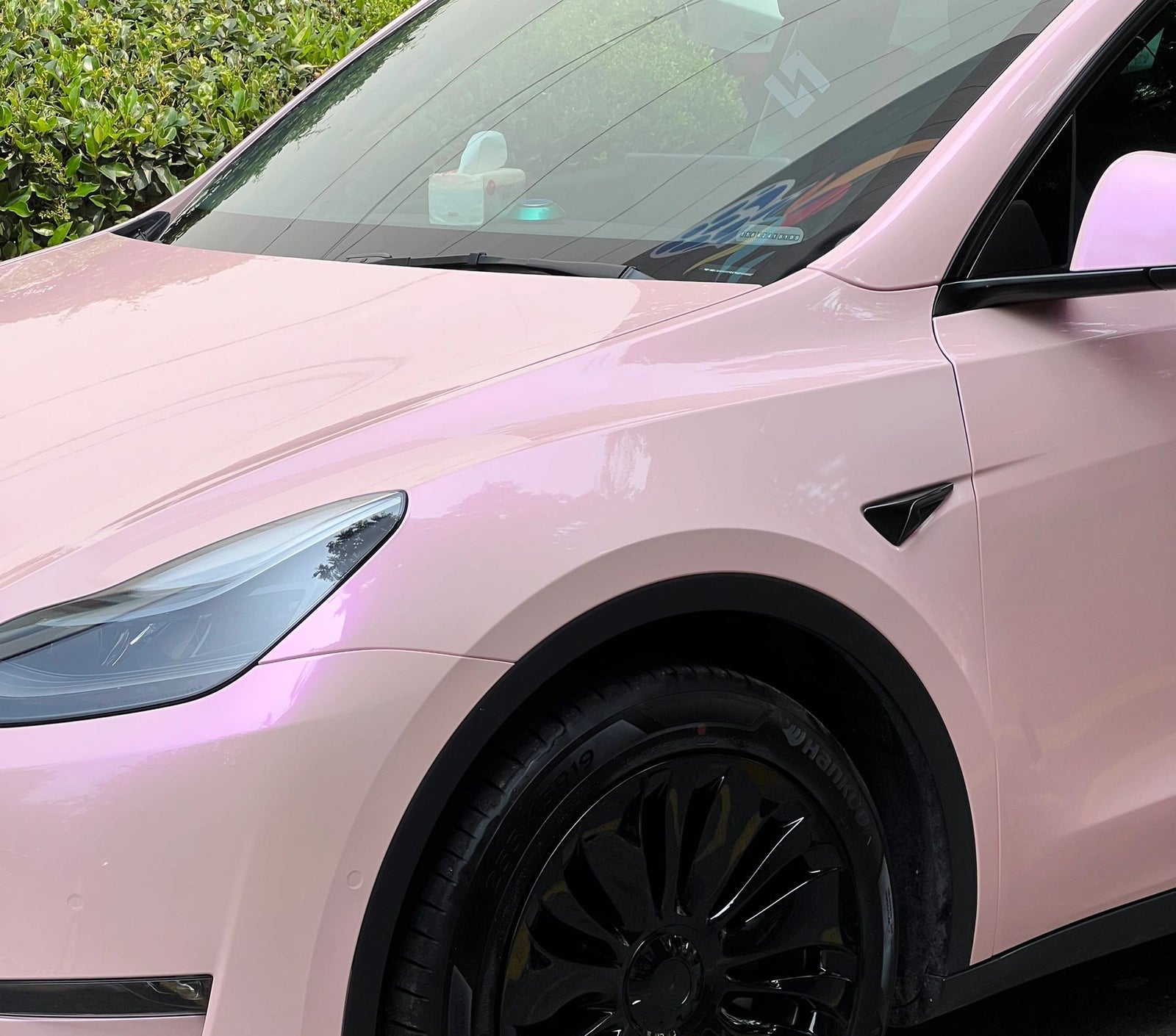 Mallcas™ Glossy Candy Metallic Magic Pink Vinyl Wrap (PET Liner)