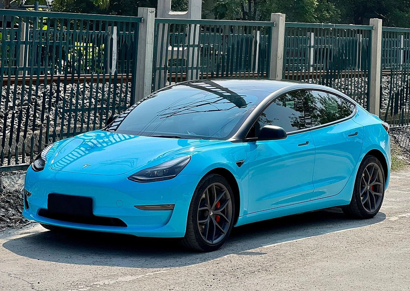 Mallcas™ Glossy Sky Blue Vinyl Wrap (PET Liner)