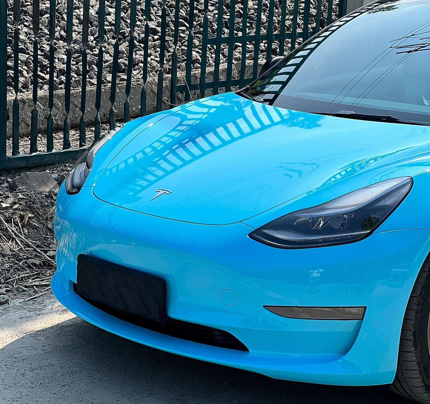 Mallcas™ Glossy Sky Blue Vinyl Wrap (PET Liner)