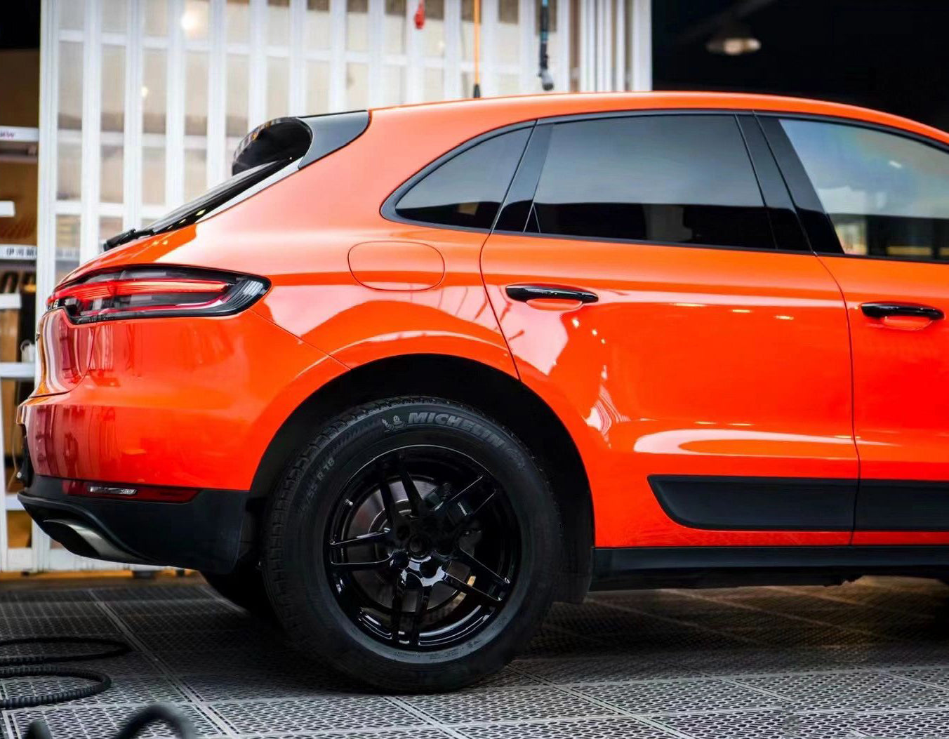 Mallcas™ Glossy Reddish Orange Vinyl Wrap (PET Liner)