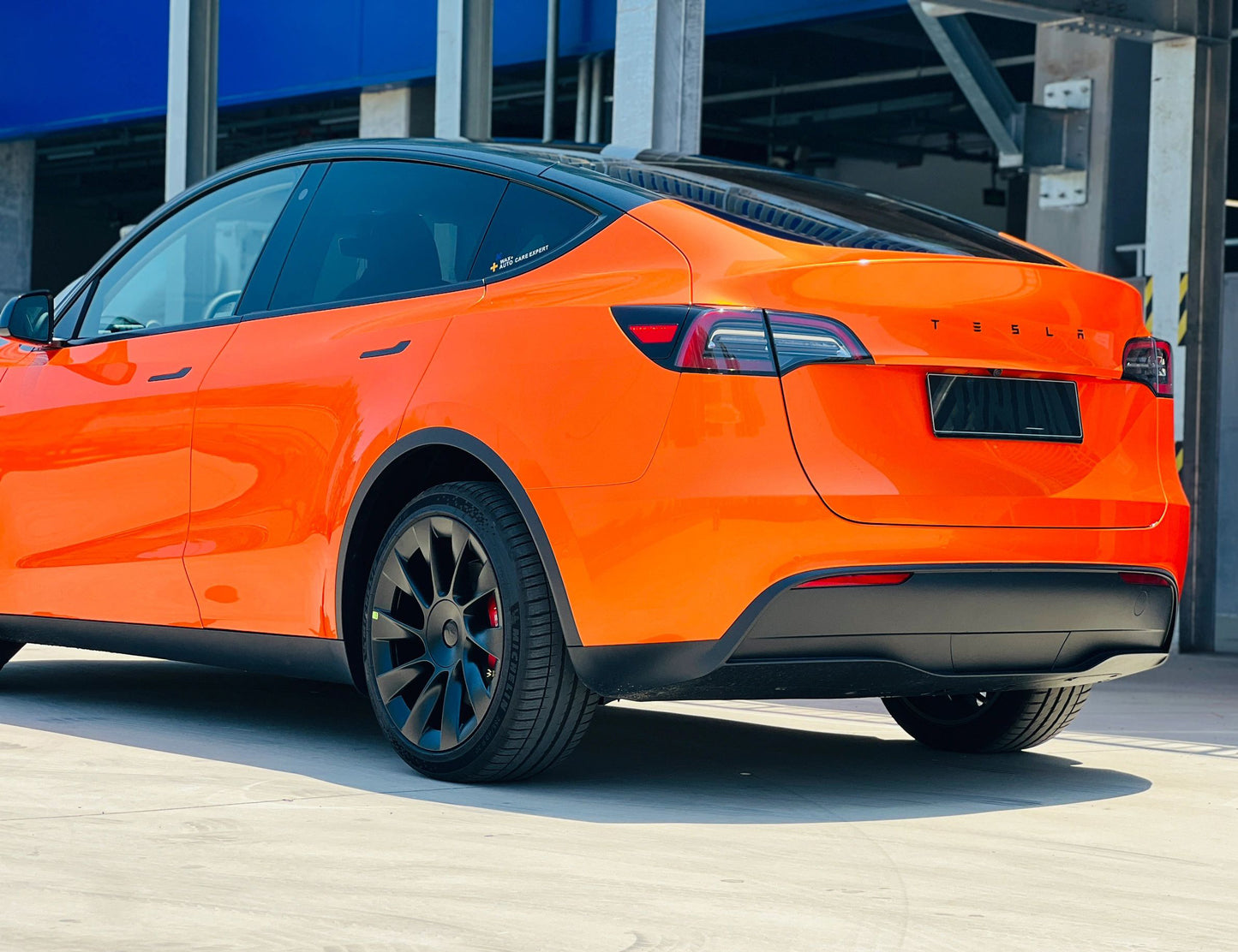 Mallcas™ Glossy Metallic Racing Orange Vinyl Wrap