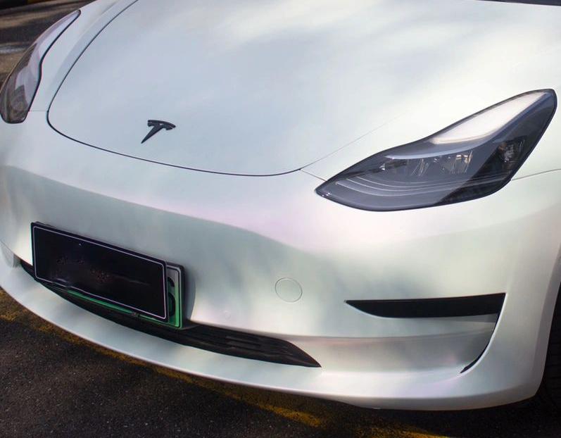 Mallcas™ Matte White to Pink Vinyl Wrap (PET Liner)