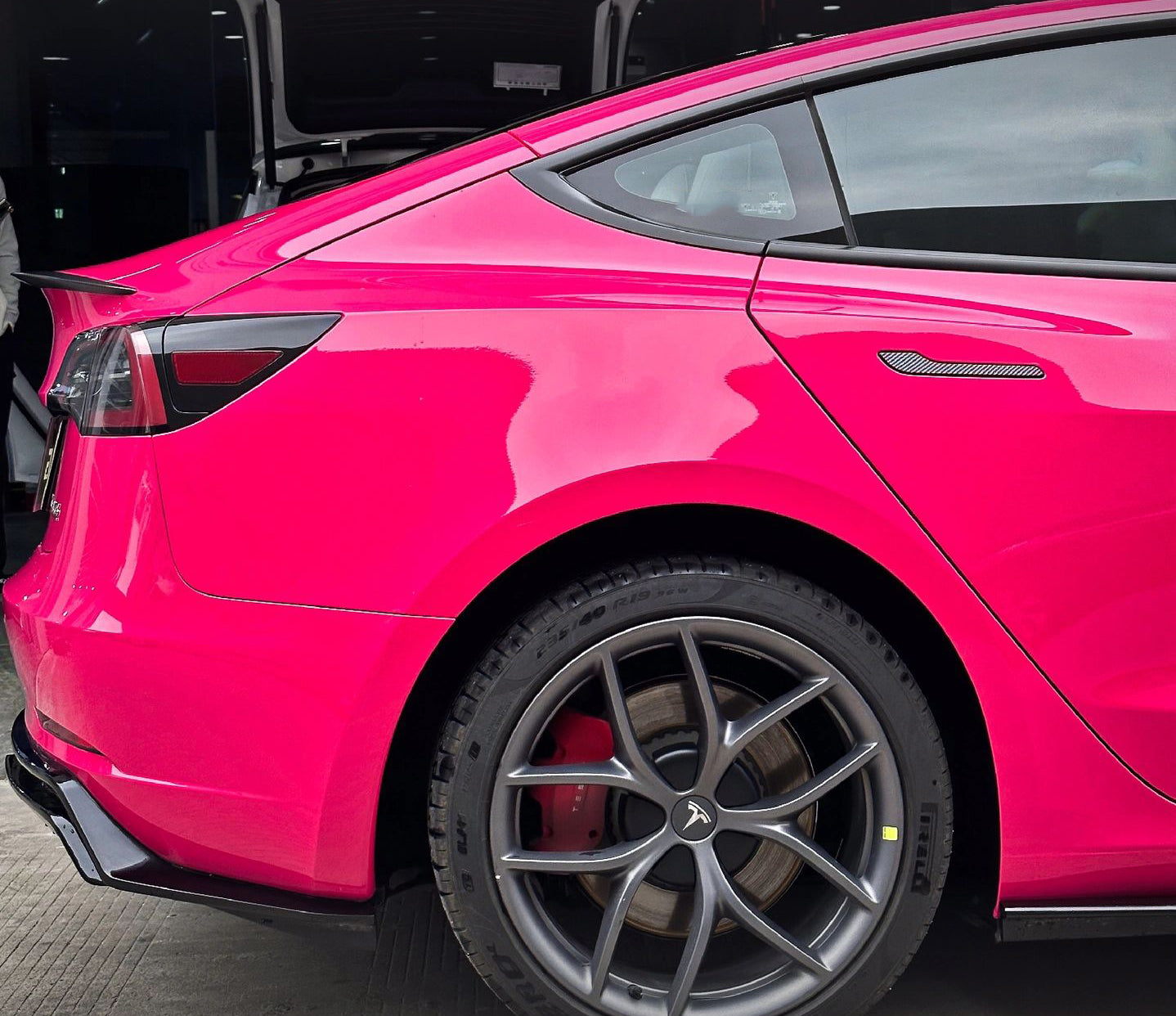 Mallcas™ Glossy Beets Purple Vinyl Wrap (PET Liner)