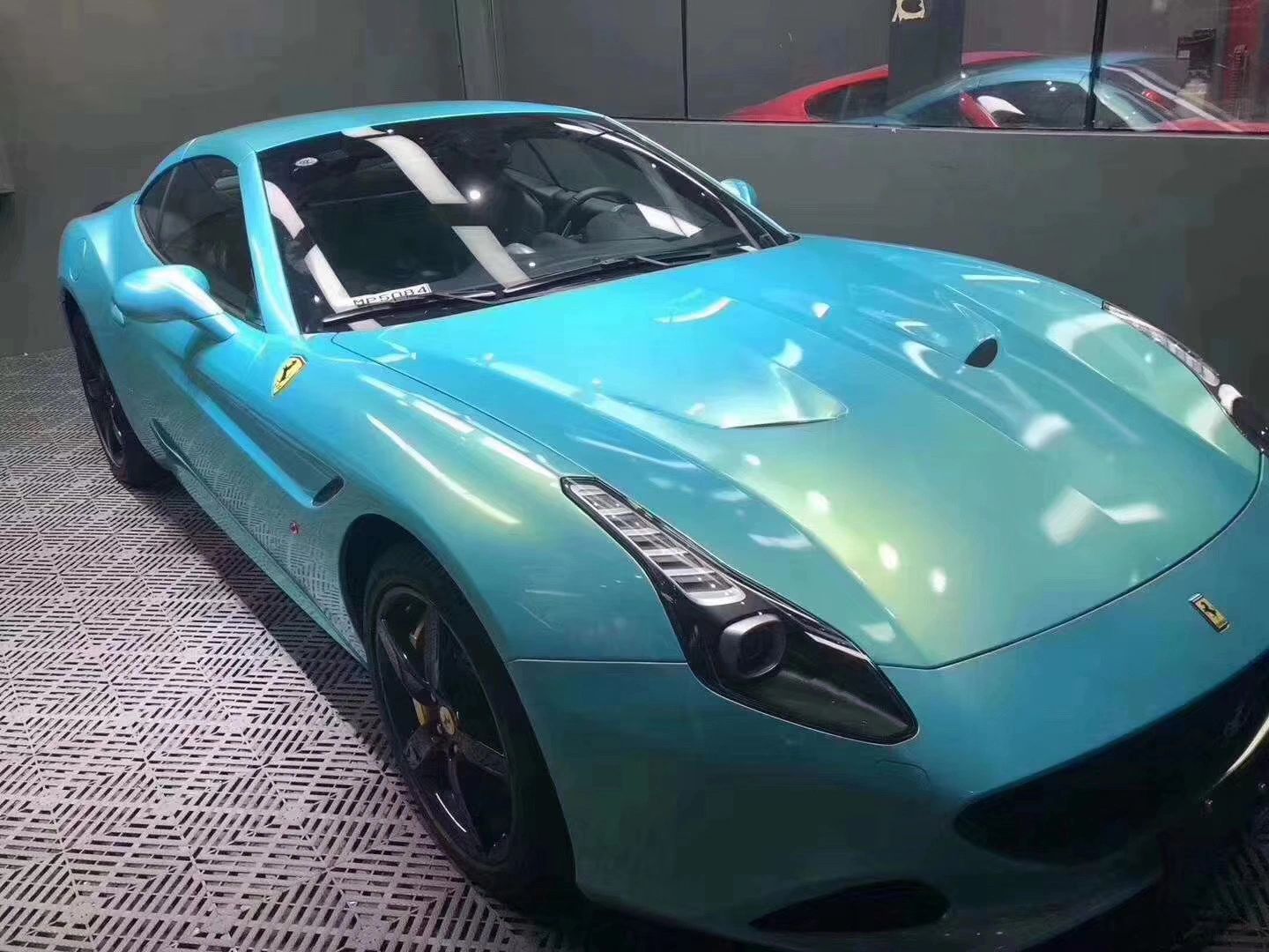Mallcas™ Glossy Candy Metallic Neon Ice Blue Vinyl Wrap (PET Liner)