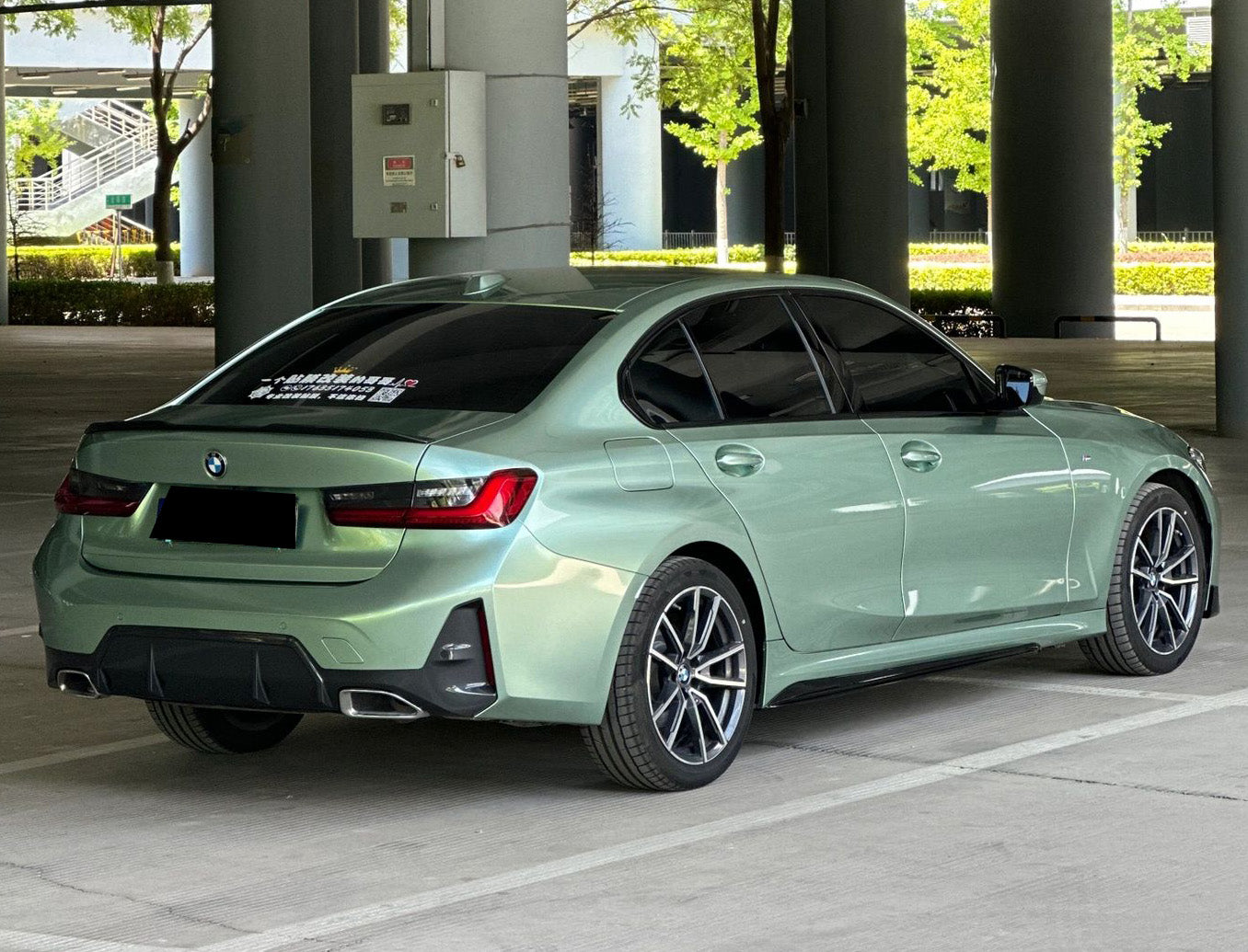 Mallcas™ Glossy Metallic Matcha Green Vinyl Wrap (PET Liner)