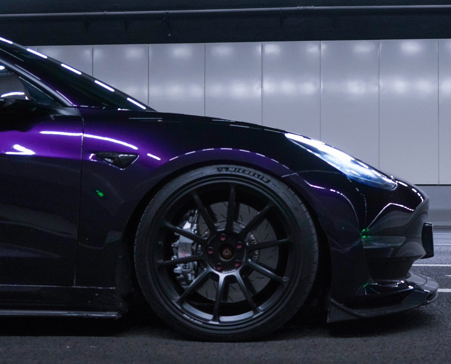 Mallcas™ Glossy Metallic Midnight Purple Vinyl Wrap (PET Liner)