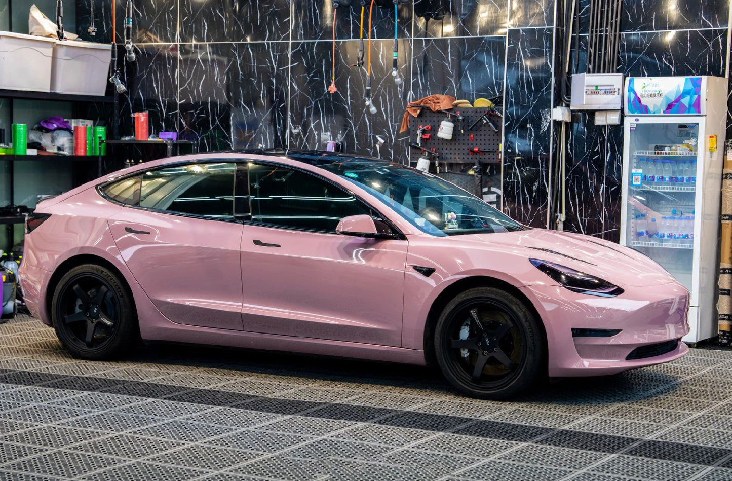 Mallcas™ Glossy Wulong Milk Pink Vinyl Wrap (PET Liner)