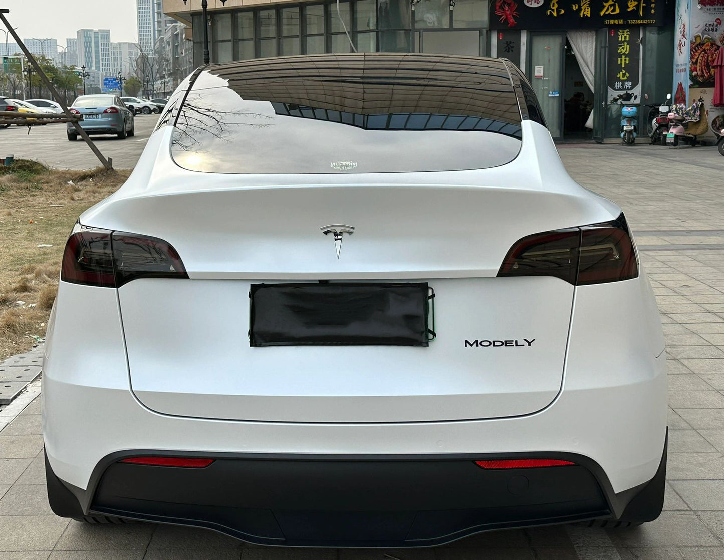 Mallcas™ Matte Metal Pearl White Vinyl Wrap