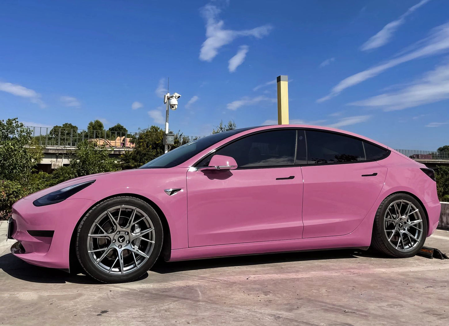 Mallcas™ Glossy Tulip Pink Vinyl Wrap (PET Liner)